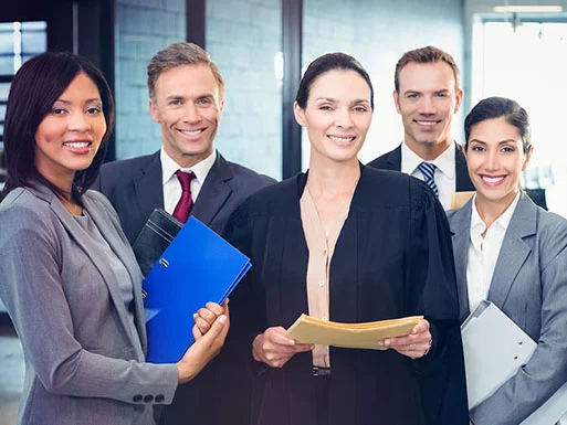 Equipe de juristas advogados do Notarius Federal que redigem e atualizam os contratos oficiais do cartório
